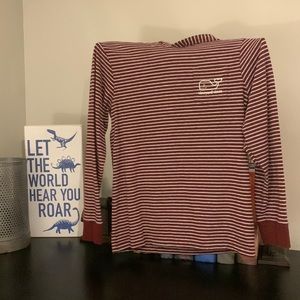 Vineyard vines hooded tshirt. Boys size medium.